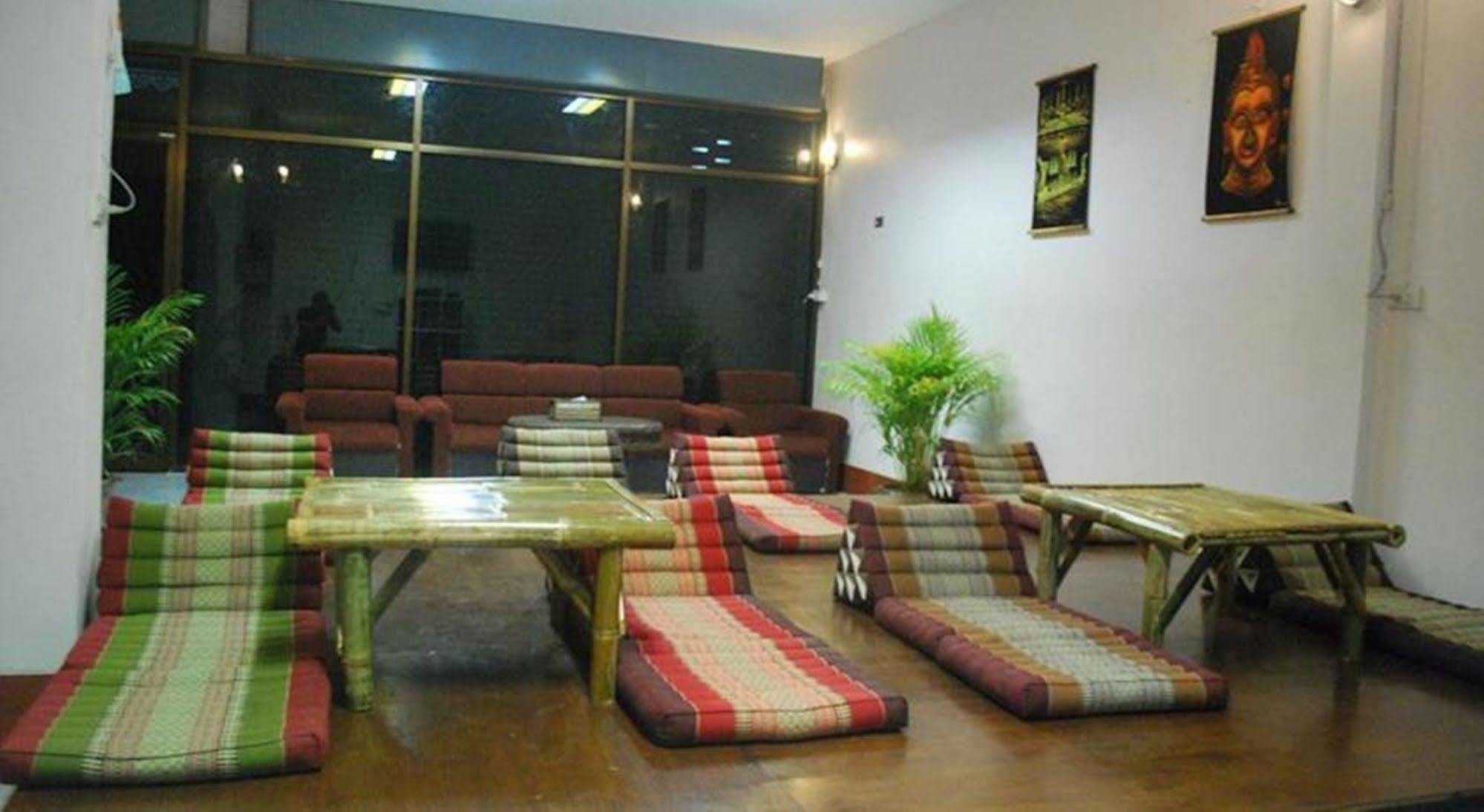 Baan Kai Hostel Baan Khai Екстериор снимка