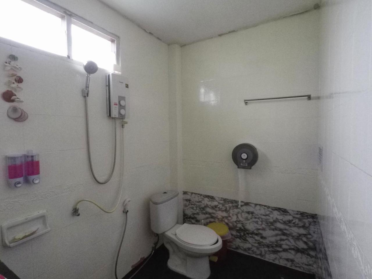 Baan Kai Hostel Baan Khai Екстериор снимка